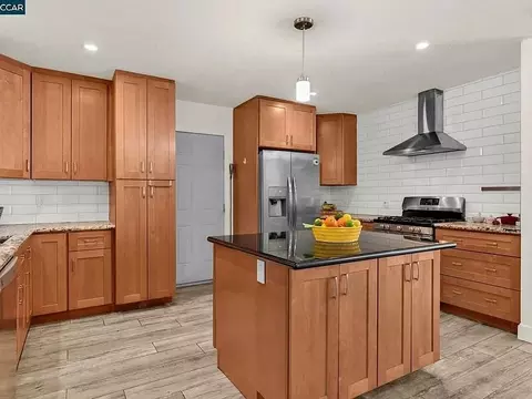 1331 Pear Dr, Concord, CA 94518 photo 13
