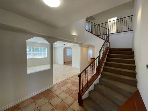 4527 Hollister Ave, Santa Barbara, CA 93110