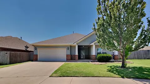 9416 NW 91st Cir, Yukon, OK 73099