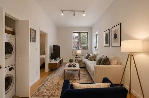220 Sullivan St #1B, New York, NY 10012