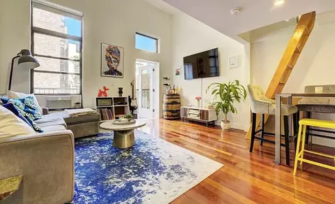 235 W 14th St #D4, New York, NY 10011
