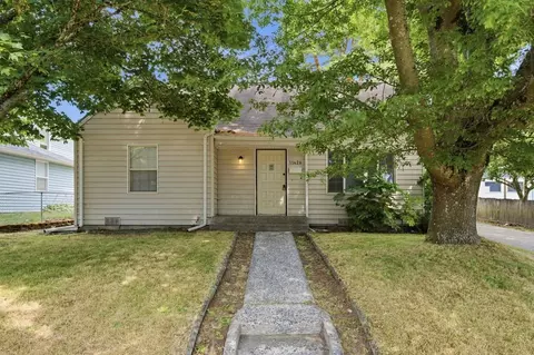 11426 Crestwood Dr S, Seattle, WA 98178