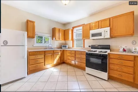2058 W 19th St #2, Chicago, IL 60608