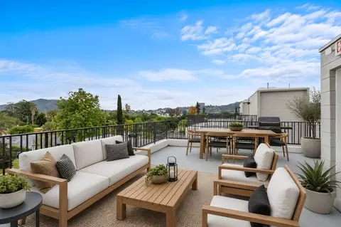 10744 12 Hortense St, North Hollywood, CA 91602