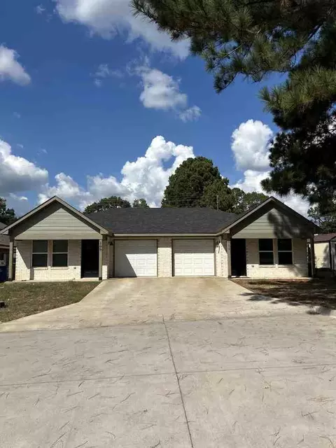105 Isabella St #105, Mineola, TX 75773