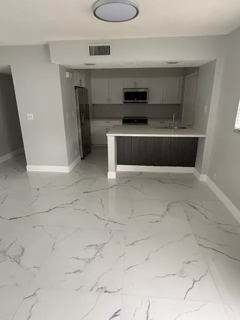9150 NW 38th Dr #106, Coral Springs, FL 33065