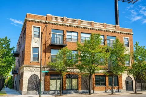 2375 W Montana St #3B, Chicago, IL 60647