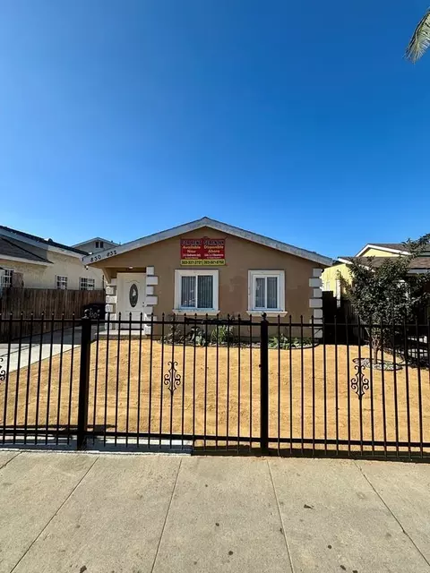 830 E 82nd St, Los Angeles, CA 90001