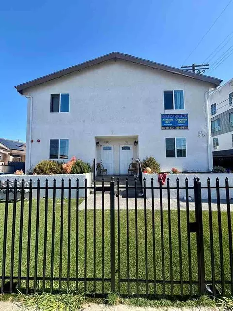 521 12 W 77th St, Los Angeles, CA 90044