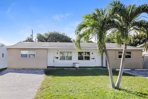 225 SE 9th Ave #B, Deerfield Beach, FL 33441