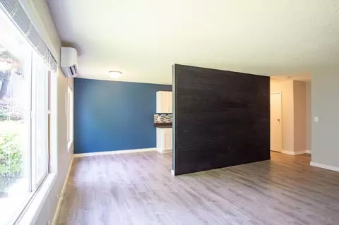 4151 SE 37th Ave #1, Portland, OR 97202