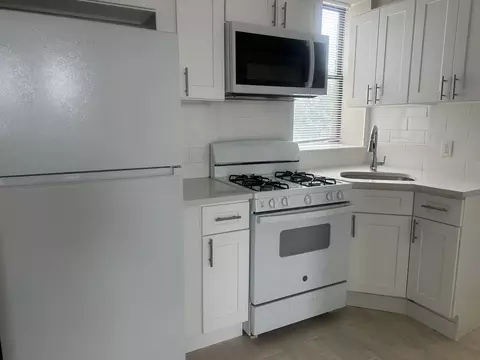 67 Brinkerhoff St #4B, Jersey City, NJ 07304