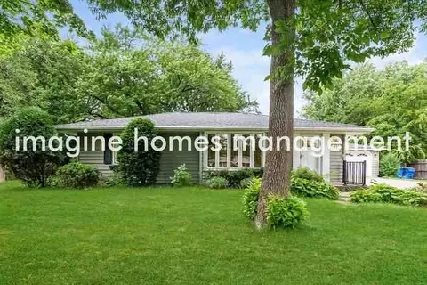 416 E 101st St, Bloomington, MN 55420