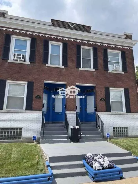 520 Fassen St #A, Saint Louis, MO 63111