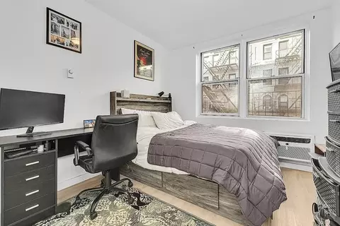 228 E 25th St #10, New York, NY 10010