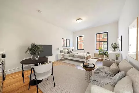 120 E 4th St #4B, New York, NY 10003