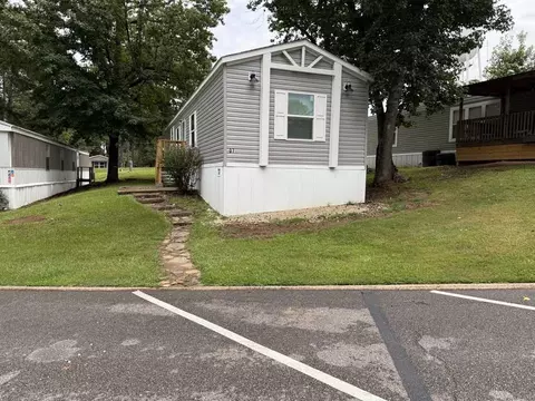 500 Webster Rd #7, Auburn, AL 36832