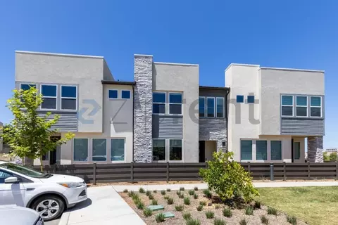 534 Spindle Way, Lake San Marcos, CA 92078