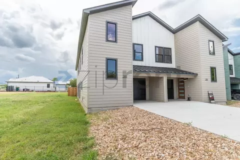 306 Avenue P #A, Marble Falls, TX 78654