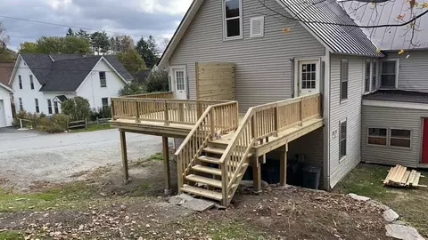 141 Summer St #17A, Hartford, VT 05047
