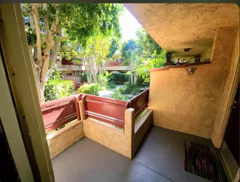 909 Westbourne Dr, West Hollywood, CA 90069