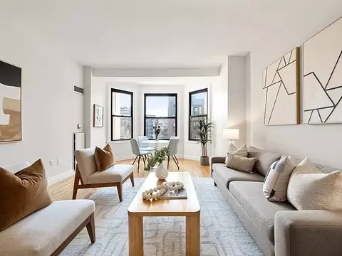 4 Charlesgate E, Boston, MA 02215