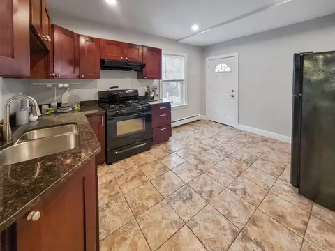 42 Fenton St #42-2, Dorchester, MA 02122
