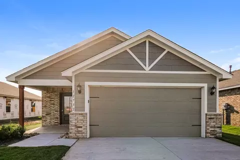 12732 Carrara Ln, Yukon, OK 73099