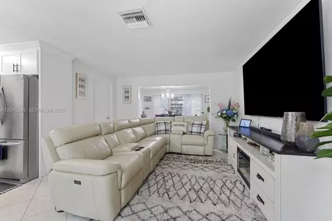 9508 N Military Trl, Palm Beach Gardens, FL 33410