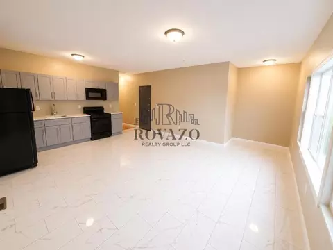 268 21st St #3C, Irvington, NJ 07111