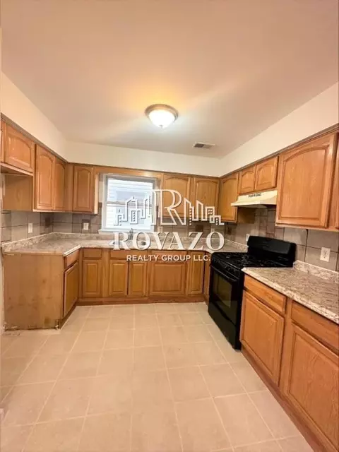 26 22nd St #2C, Irvington, NJ 07111