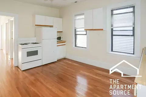 2254 N Southport Ave #2, Chicago, IL 60614