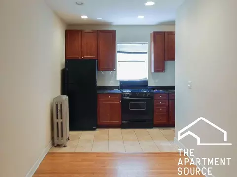 3918 N Pine Grove Ave #2, Chicago, IL 60613