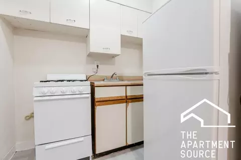 514 W Cornelia Ave #104, Chicago, IL 60657