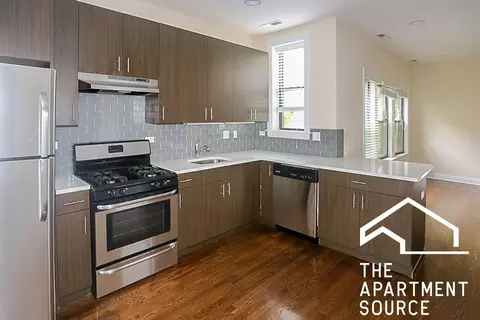 3709 N Wilton Ave #3, Chicago, IL 60613