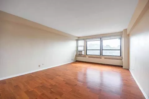 4180 N Marine Dr #506, Chicago, IL 60613