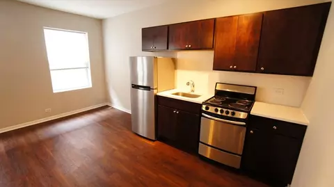1627 N Humboldt Blvd #1F, Chicago, IL 60647