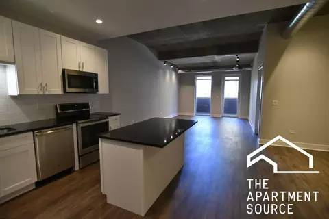 3833 N Broadway St #209, Chicago, IL 60613