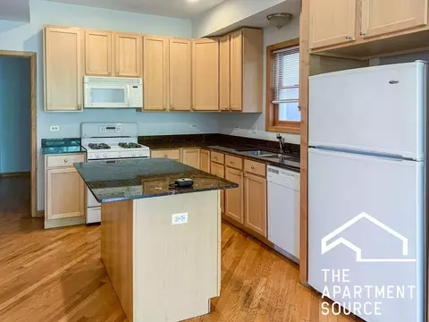 1103 W Cornelia Ave #2, Chicago, IL 60657
