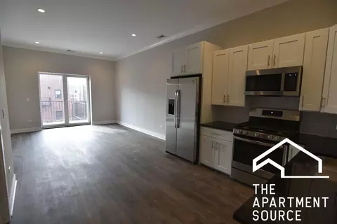 927 W Irving Park Rd #503, Chicago, IL 60613