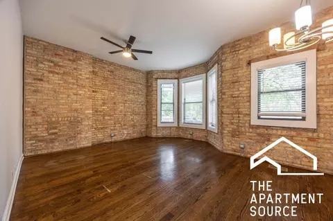 1756 W Montrose Ave #1, Chicago, IL 60613