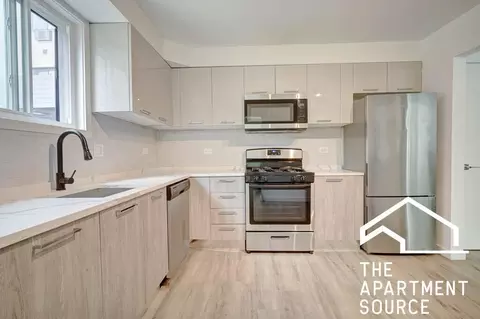 7621 N Sheridan Rd #1J, Chicago, IL 60626