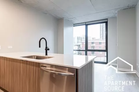 4611 N Broadway St, Chicago, IL 60640