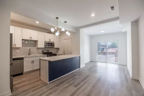 4937 N Saint Louis Ave #2S, Chicago, IL 60625