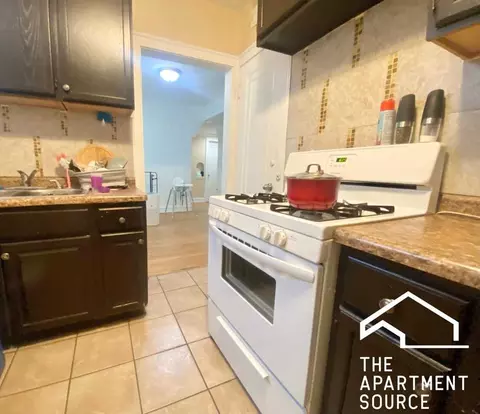 4454 W Diversey Ave #2E, Chicago, IL 60639