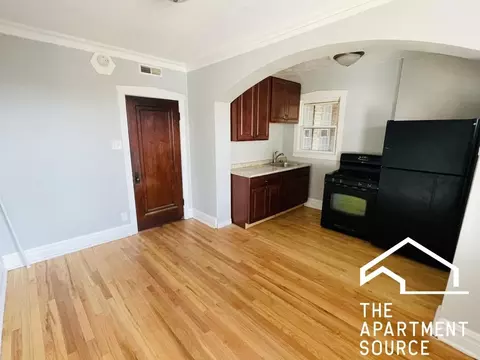 5105 W 21st St #14, Cicero, IL 60804