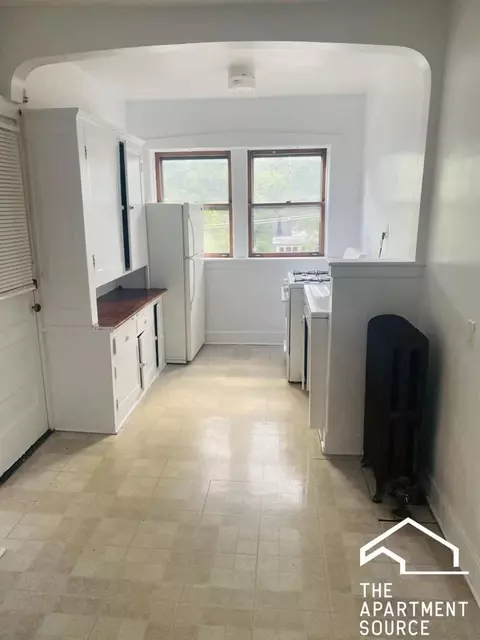 3146 Harlem Ave #2D, Riverside, IL 60546