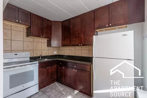 1360 W Touhy Ave #102, Chicago, IL 60626