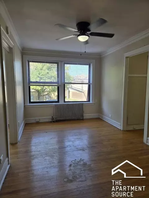 1717 W North Shore Ave #1B, Chicago, IL 60626