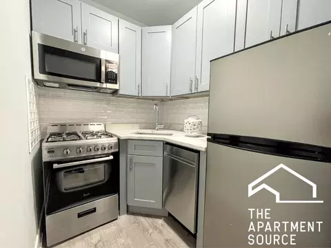 505 W Belmont Ave #3L, Chicago, IL 60657